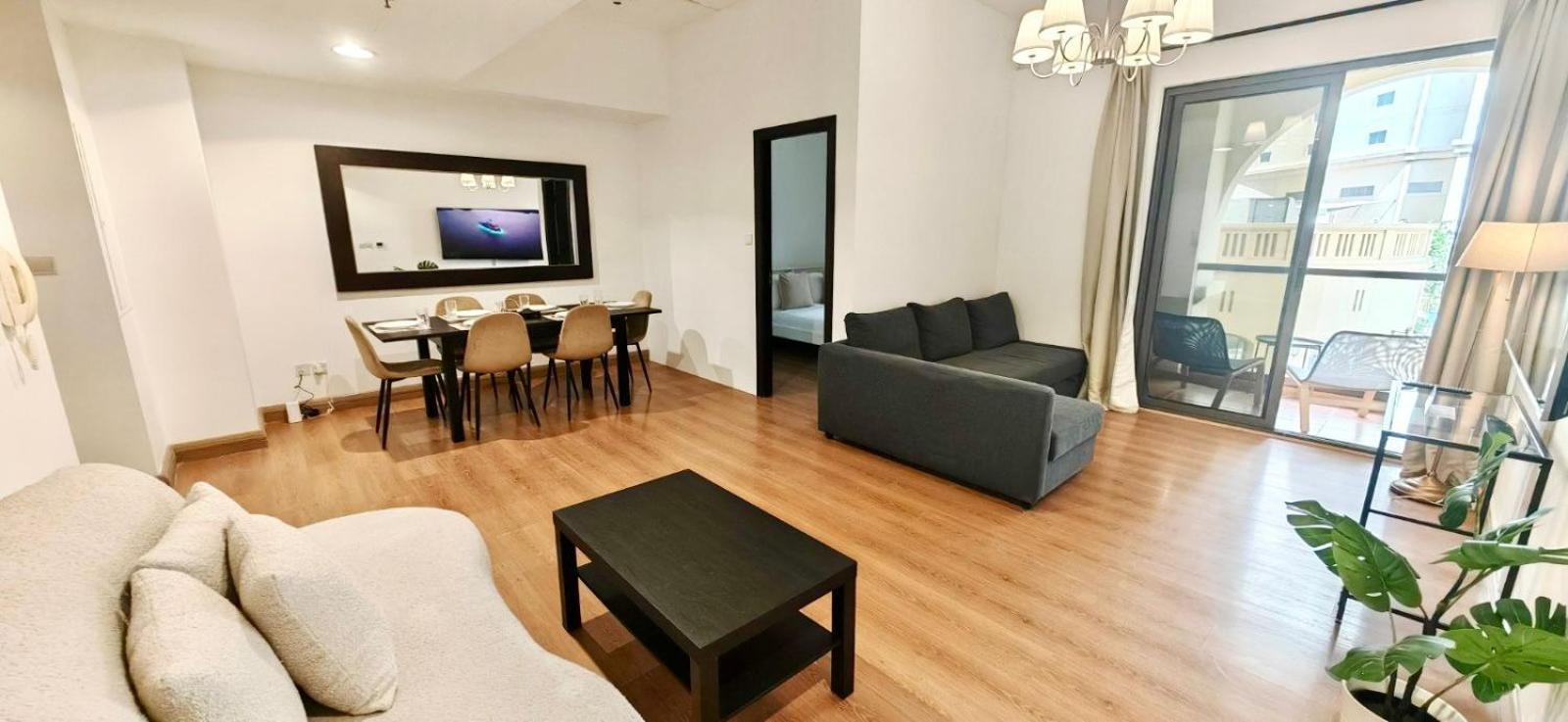 Beautiful 2Br & 4Br Apartments On Jbr Beach, Walking Distance To Bluewaters Island - By Sunkissed Holiday Homes 두바이 외부 사진