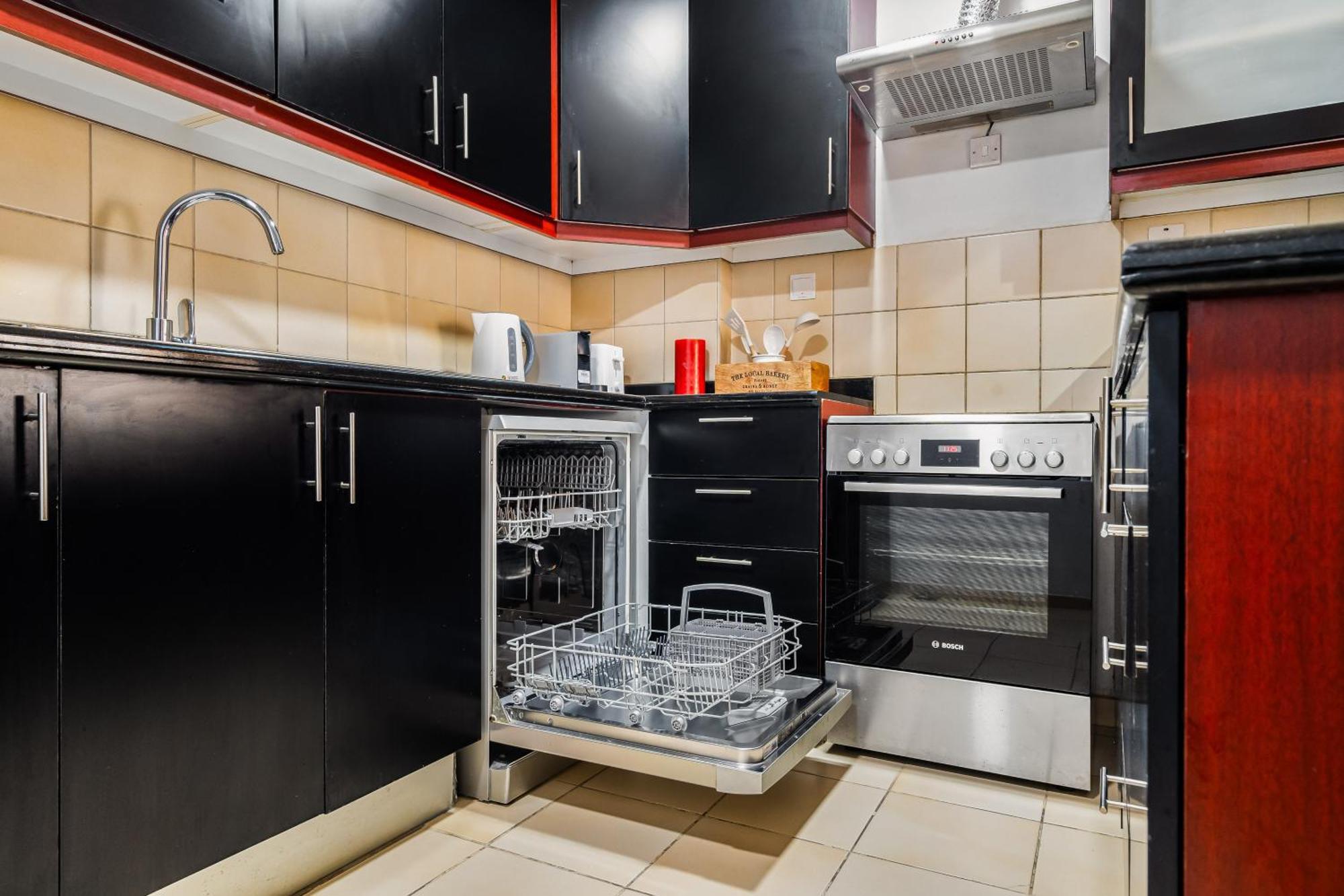 Beautiful 2Br & 4Br Apartments On Jbr Beach, Walking Distance To Bluewaters Island - By Sunkissed Holiday Homes 두바이 외부 사진