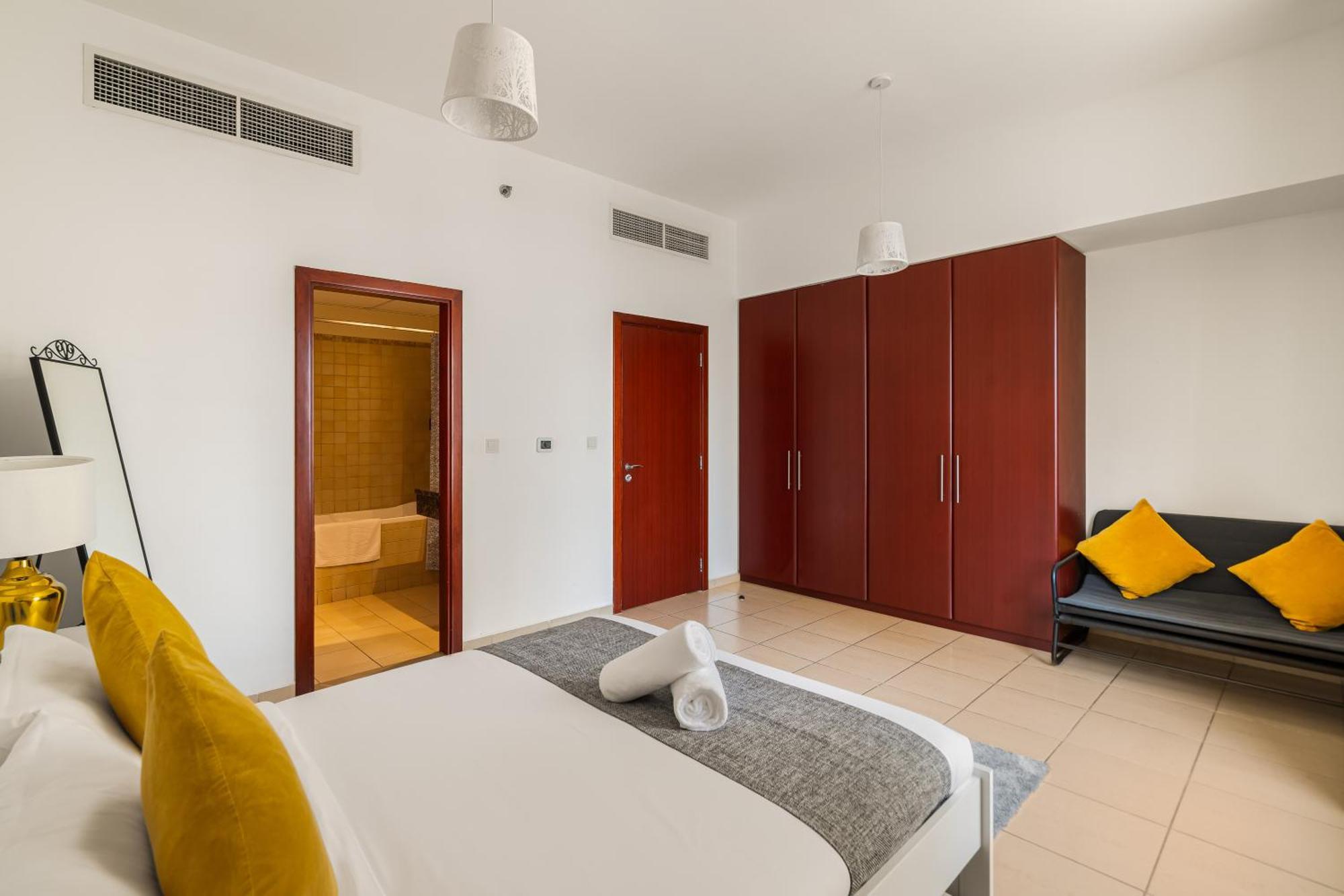 Beautiful 2Br & 4Br Apartments On Jbr Beach, Walking Distance To Bluewaters Island - By Sunkissed Holiday Homes 두바이 외부 사진